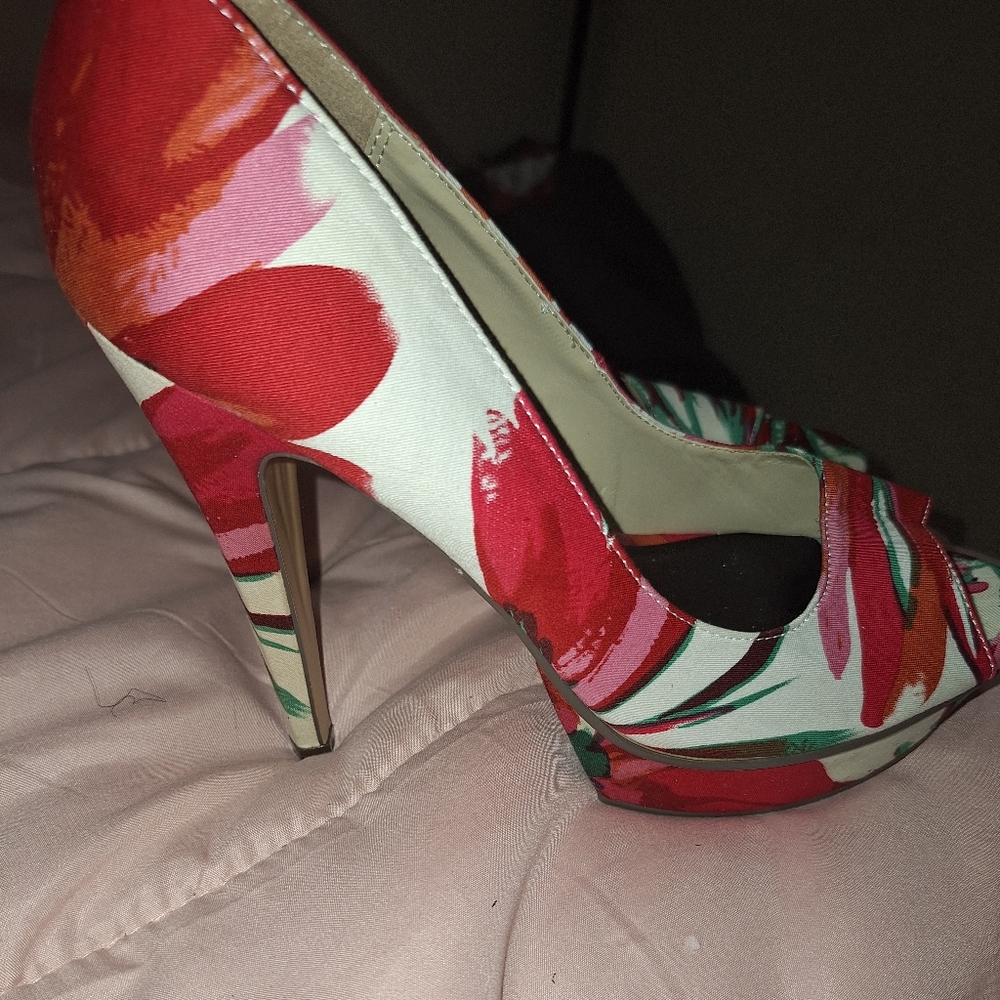 JustFab Red and White Artistic Heels
